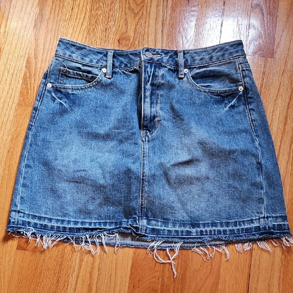 🇺🇸🇺🇸Banana Republic Blue Denim Frayed Hem Mini Skirt